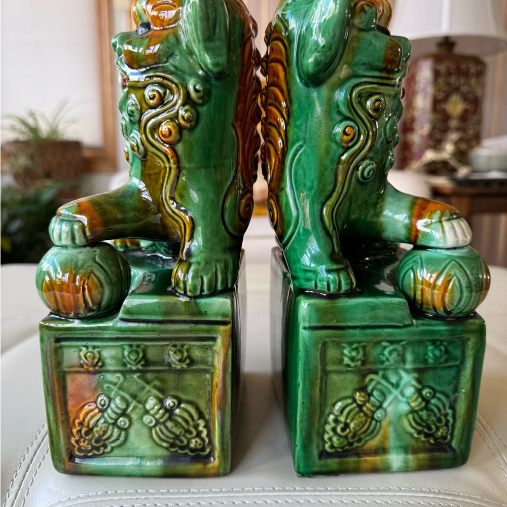 Green Ceramic Foo Dog Pair - Glazed Guardian Statues - Picture 8 of 15